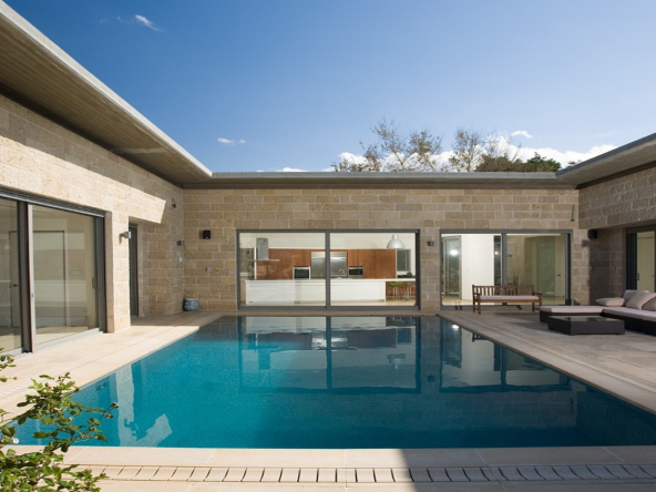 וילה מודרנית עם נוף לים למכירה בקיסריה — 420 מ"ר